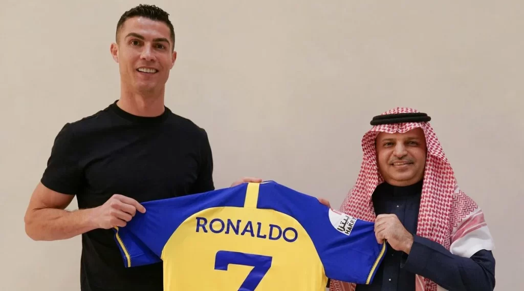 Em 30 de dezembro de 2022, o clube saudita Al Nassr chegou a um acordo para contratar Ronaldo
