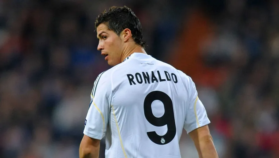 O número 9 é considerado um número marcante no futebol