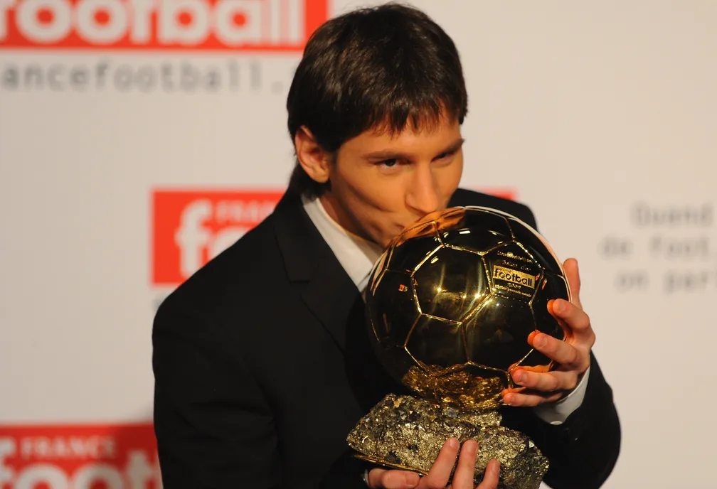 A Primeira Bola de Ouro do Messi marcou o início de uma era dominante para o jogador argentino