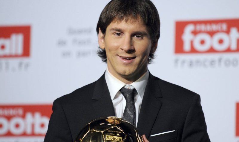 A primeira Bola de Ouro do Messi marcou o início de uma jornada lendária no mundo do futebol