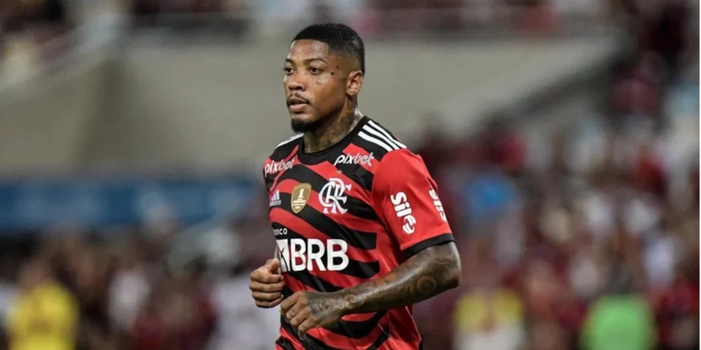 Com atuações impressionantes, Marinho rapidamente se tornou uma peça fundamental no esquema tático do Flamengo
